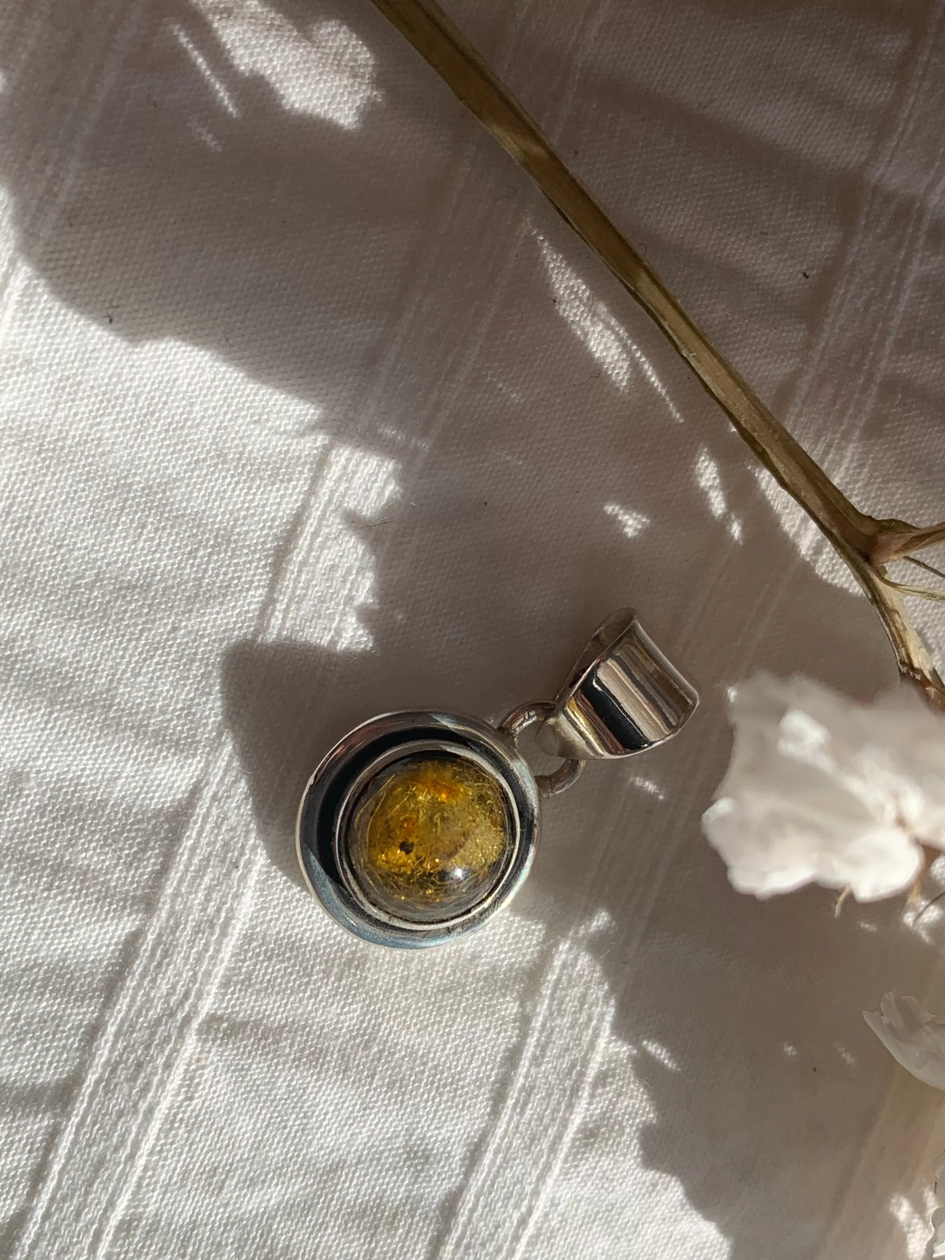 Amber Brea Pendant - Small Round