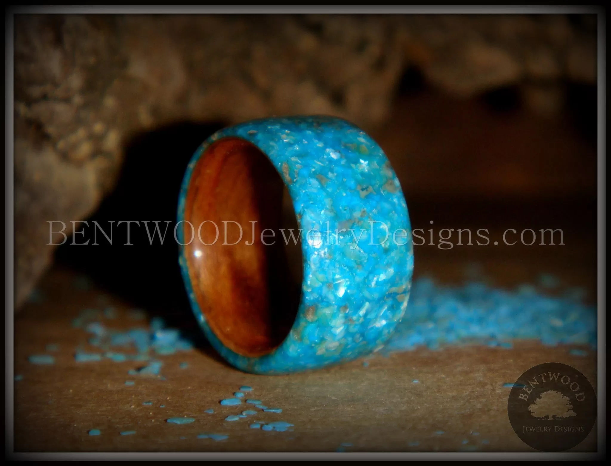 Bentwood Ring - Australian Red Gum Wood Ring with Full Turquoise Mother of Pearl Inlay