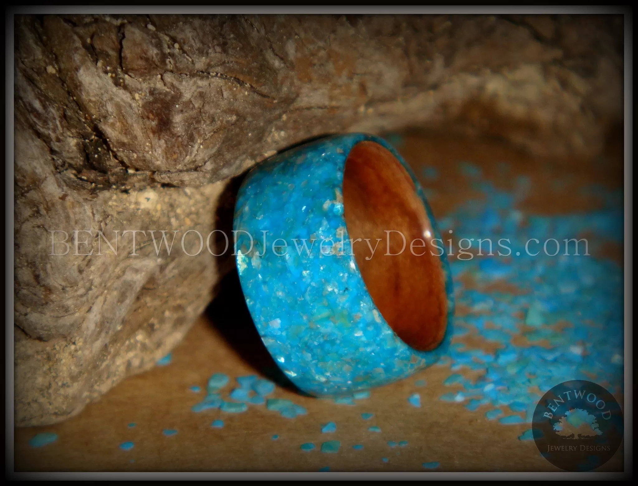 Bentwood Ring - Australian Red Gum Wood Ring with Full Turquoise Mother of Pearl Inlay