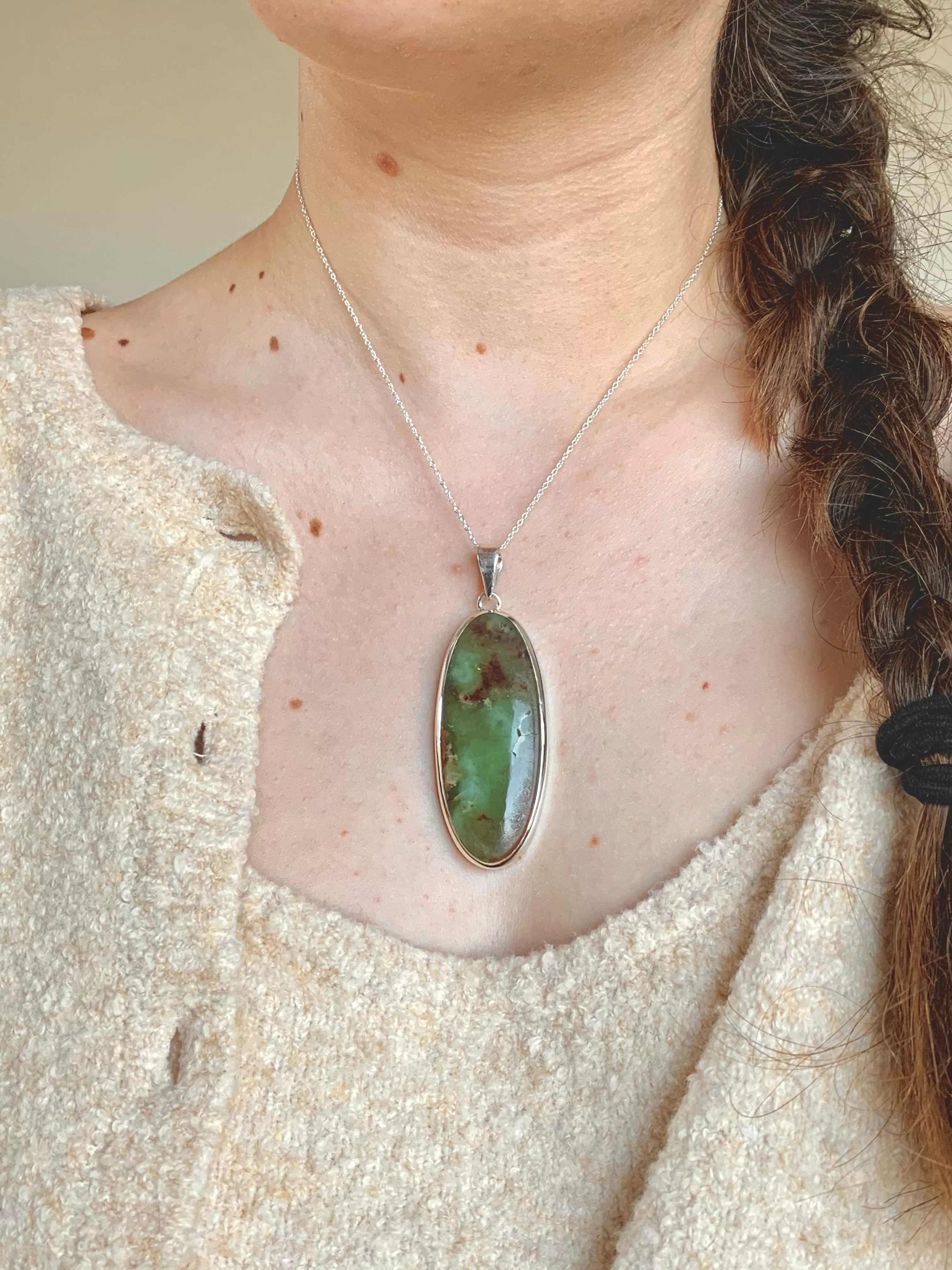 Chrysoprase Naevia Pendant - XLong Oval