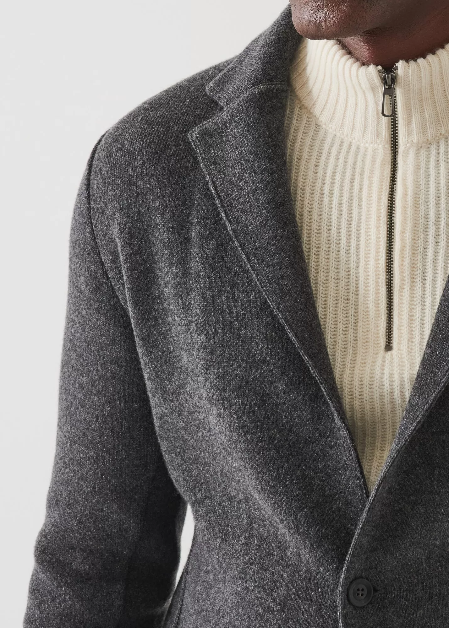 ITALIAN CASHMERE TWO-BUTTON BLAZER