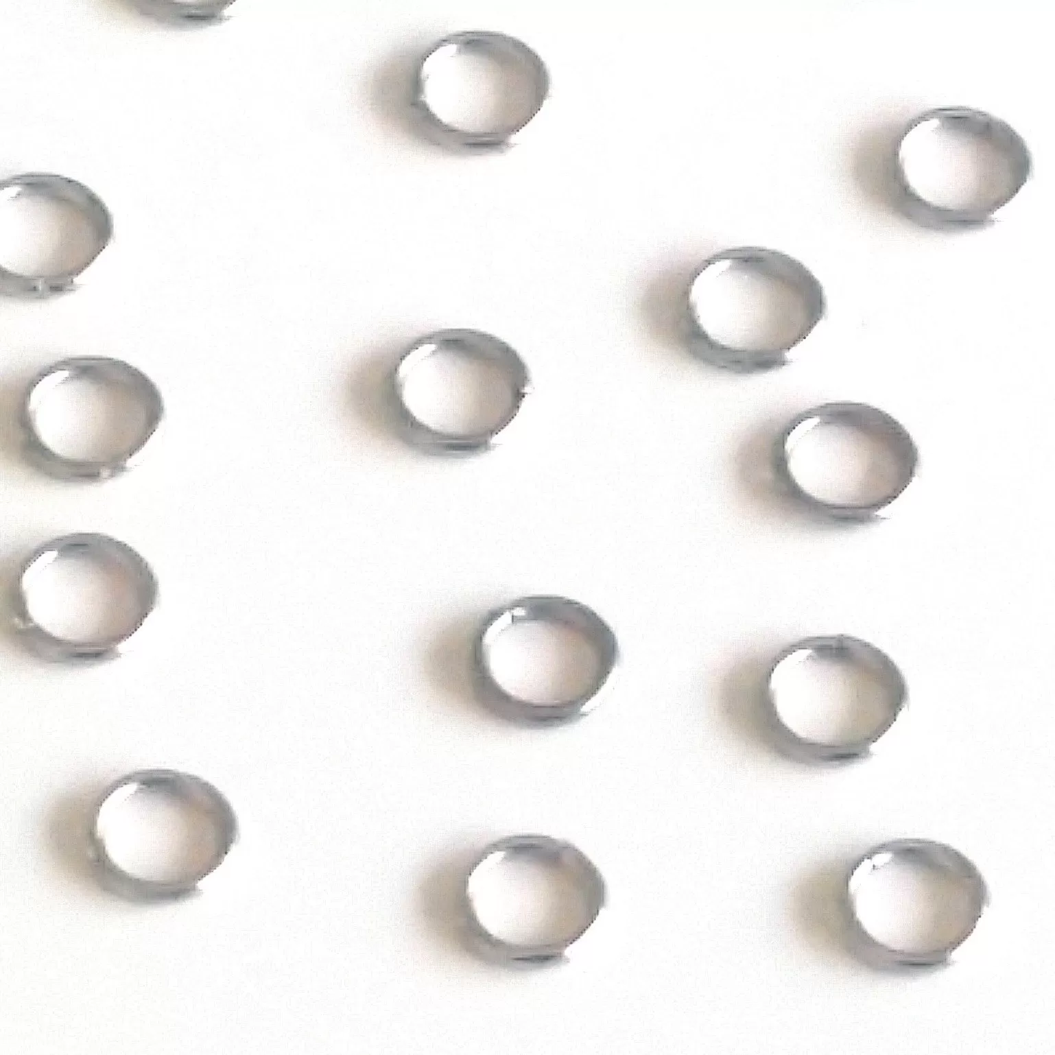 Very Thin Jump Rings, 4mm outside diameter, 0.6mm thick, Stainless Steel