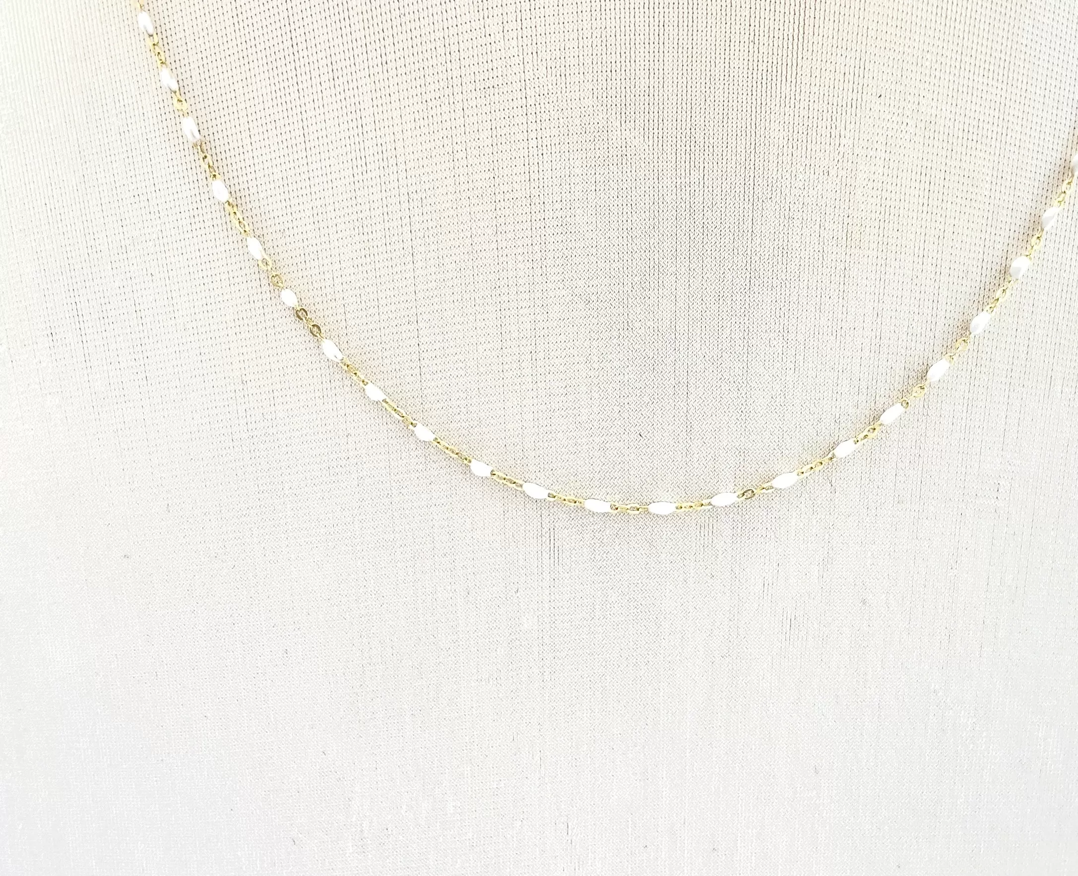 WHITE ENAMELED NECKLACE